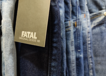 Tudo sobre Calça Jeans: tipos, combinações e onde comprar